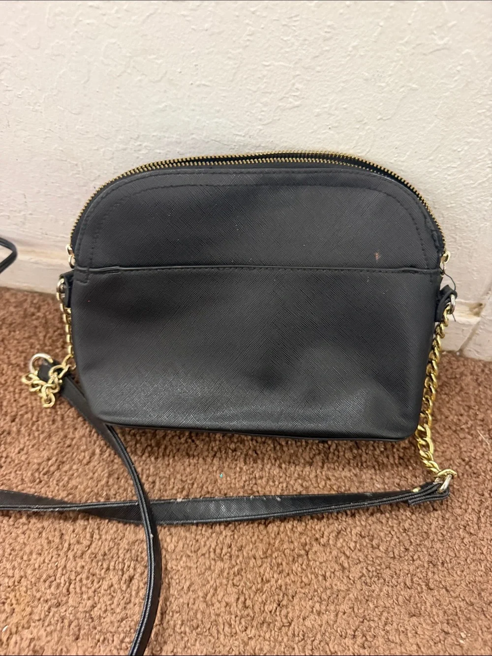 N/A black crossbody